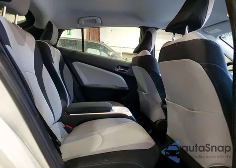 2017 Toyota Prius Prime из США, поврежденный, VIN JTDKARFP9H3002872